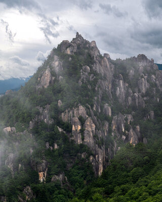 山の頂き | 絶景事典